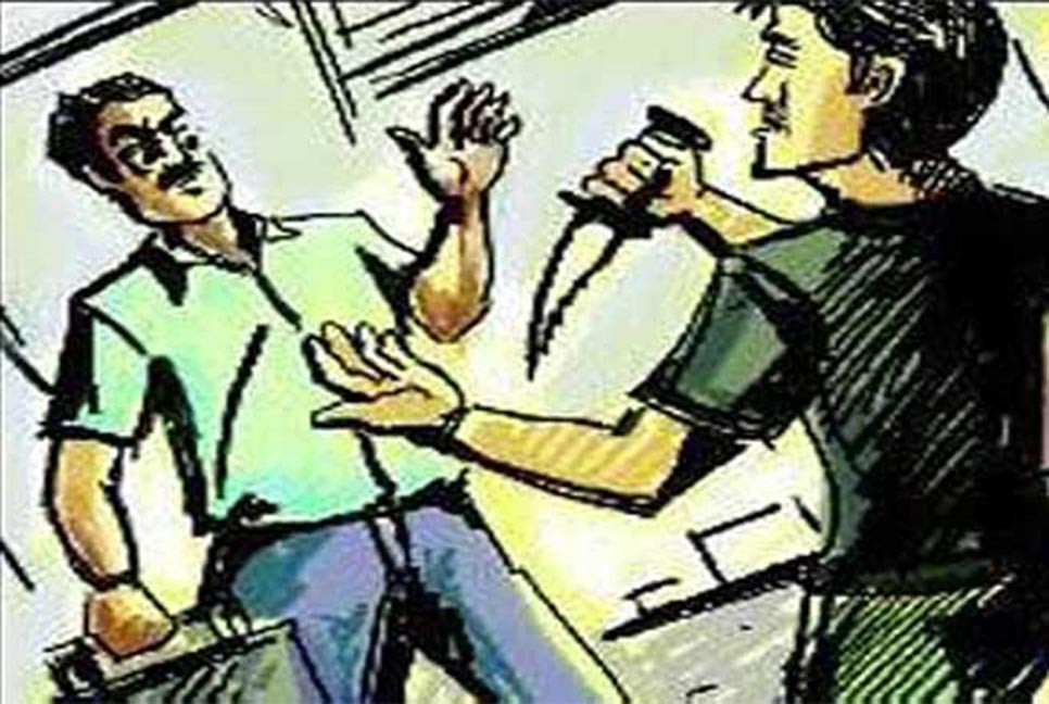 নারায়ণগঞ্জে ছিনতাইকারী ধরতে গিয়ে কনস্টেবল আহত