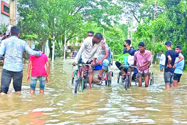 প্রধানমন্ত্রীর সফরের দিকে তাকিয়ে সিলেটবাসী