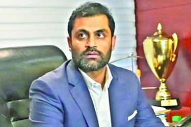 বিসিবি থেকে পদত্যাগ করছেন না তামিম