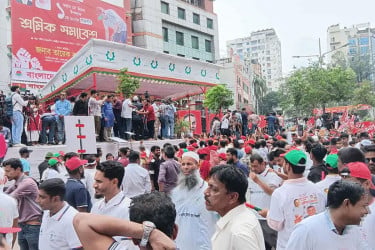 নয়াপল্টনে বিএনপির শ্রমিক সমাবেশ শুরু