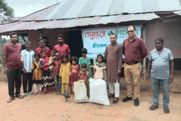 মে দিবসে কুন্তি হাজরার পাশে বসুন্ধরা শুভসংঘ