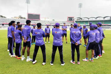 সিরিজ জয়ের লক্ষ্যে ব্যাটিংয়ে টাইগাররা, ফিরলেন সাইফউদ্দিন