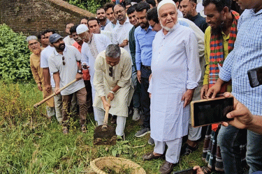 শ্রীপুরে খাল পুনঃখনন কার্যক্রম উদ্বোধন করলেন এমপি রফিকুল