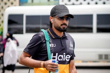 অধিনায়ক হিসেবে ট্রফি জেতাই আমার স্বপ্ন: বাবর