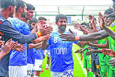 ২১ বছরের ফুটবল ক্যারিয়ারে ইতি মামুনুল হক