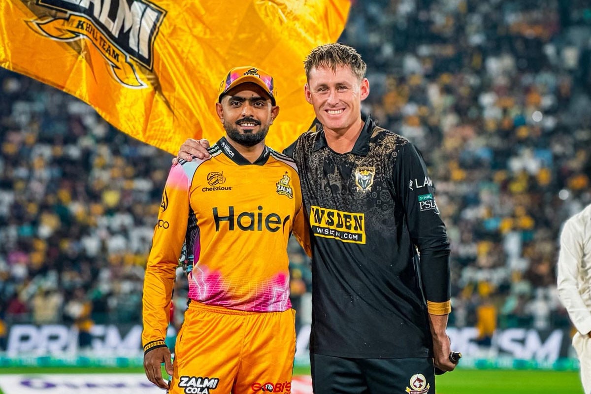 ফাইনালে টস জিতে বোলিংয়ে পেশোয়ার, একাদশে নাহিদ রানা