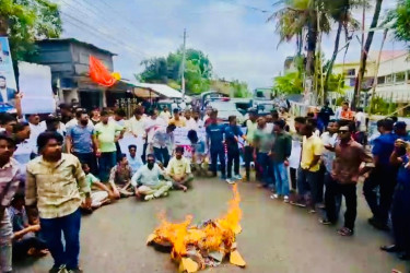 রাঙামাটিতে ছাত্রদলের আংশিক কমিটি ঘিরে বিক্ষোভ, সড়ক অবরোধ