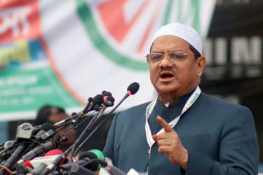 ‘শাপলার ঘটনাকে বস্তুনিষ্ঠভাবে না দেখার ব্যর্থতাই স্বৈরতন্ত্রের ভিত্তি তৈরি করেছে’