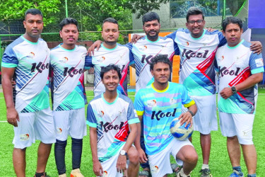 যুগান্তরের সঙ্গে লড়বে বাংলাদেশ প্রতিদিন