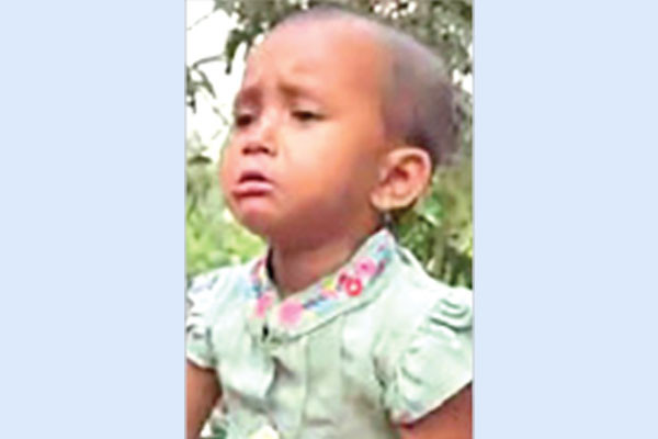 বাবাহারা শিশুর পাশে প্রধানমন্ত্রী