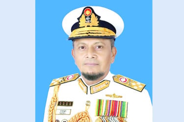 সমুদ্রসীমা রক্ষায় কাজ করছে নৌবাহিনী