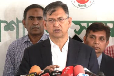 ‘পুশইন’ ঠেকাতে সীমান্তে নজরদারি বাড়াতে বিজিবিকে নির্দেশ স্বরাষ্ট্রমন্ত্রীর