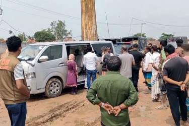 ধামরাইয়ে পাঁচ অবৈধ ইটভাটায় ৩০ লাখ টাকা জরিমানা