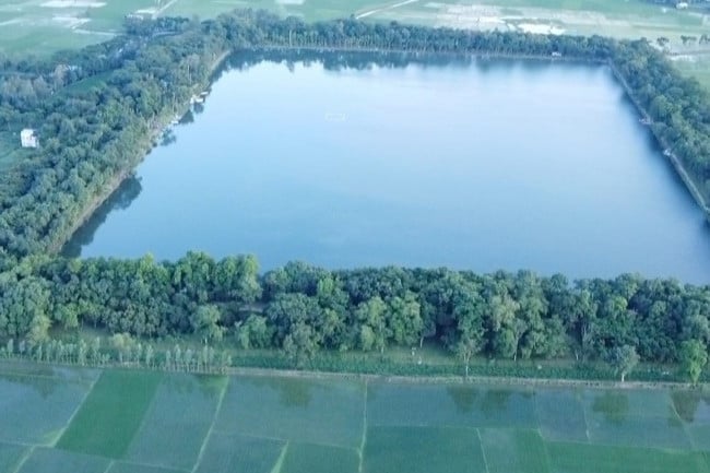 পর্যটন সংকটে নীলফামারী নীলসাগর