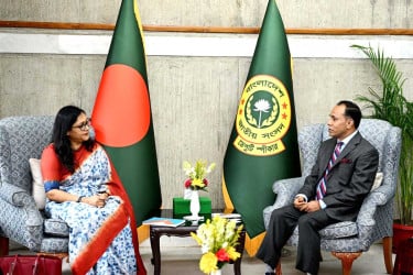 ডেপুটি স্পিকারের সঙ্গে ইউনিসেফ প্রতিনিধিদলের সৌজন্য সাক্ষাৎ