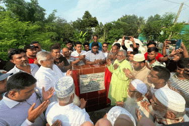 প্রতিশ্রুতি বাস্তবায়নে কাজ করছে সরকার: আমানউল্লাহ আমান