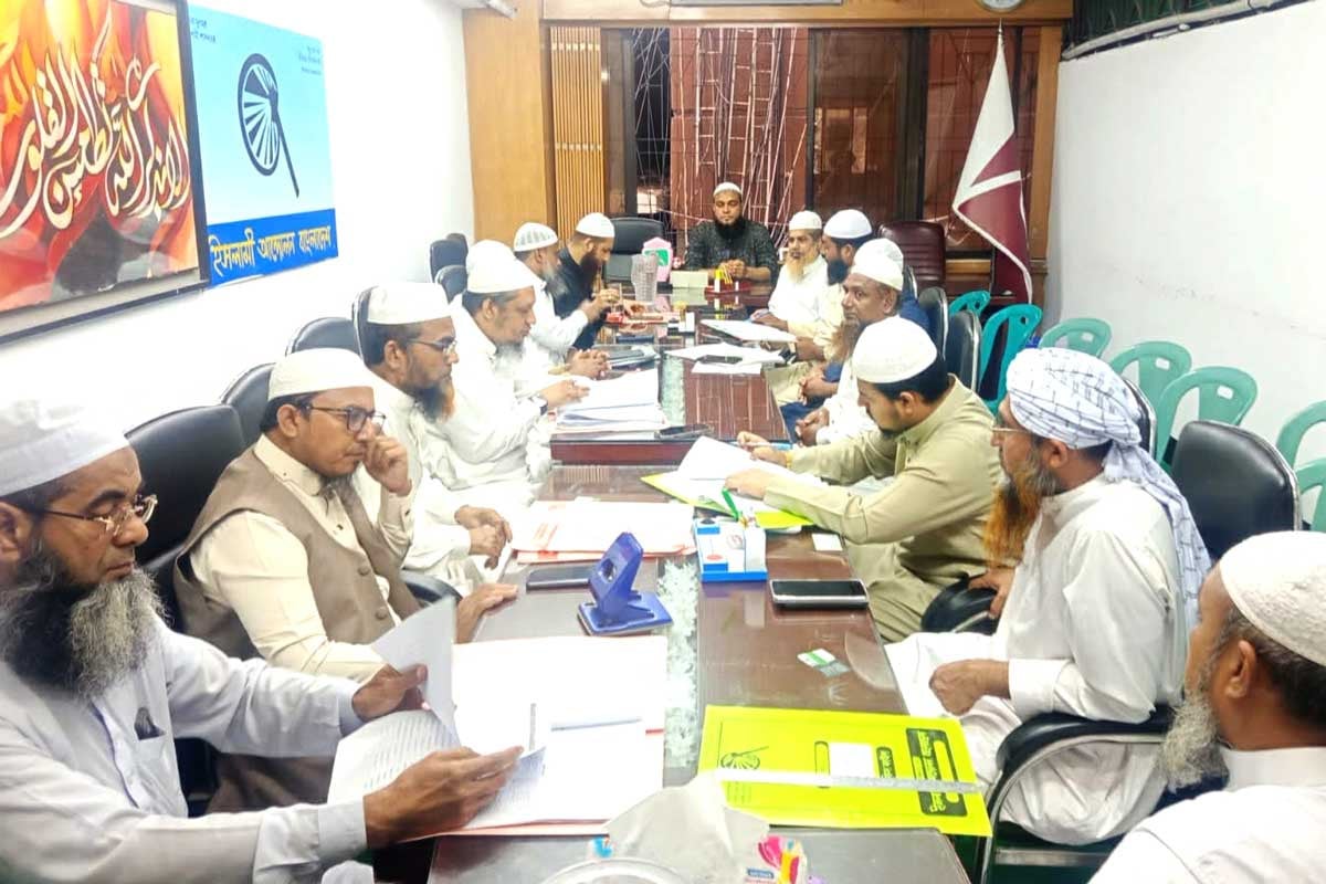 ‘কর্মসংস্থান বৃদ্ধি ও শ্রমিকদের জীবনমান উন্নয়নে কার্যকর উদ্যোগ জরুরি’