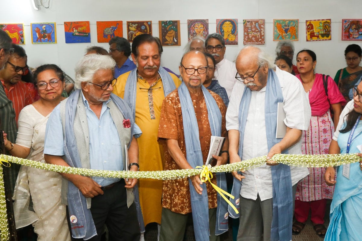 লালমাটিয়ায় চিত্রশিল্পীদের ‘এমএএফএ’ গ্যালারির উদ্বোধন