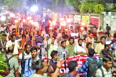 ছাত্র-জনতার মশাল মিছিল