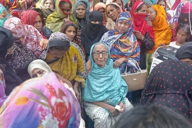 গ্রামের বাড়িতে পৌঁছেছে বৃষ্টির মরদেহ, স্বজনদের মাতম