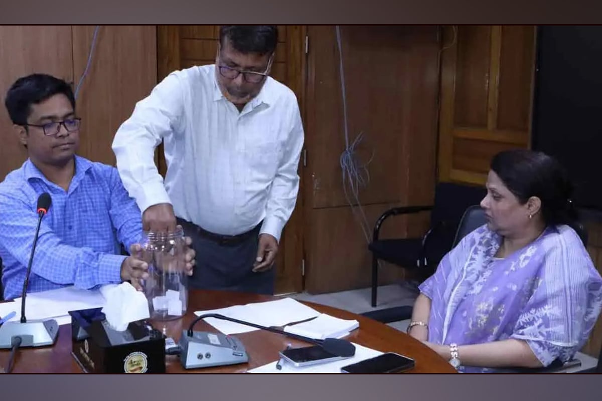 লটারিতে ১২ কানুনগোর পদায়ন, স্বচ্ছতায় জোর ডিসি ফরিদার