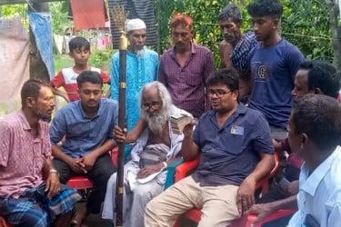 ৫৪ বছর পর বাড়ি ফিরলেন সাগরে হারিয়ে যাওয়া জেলে
