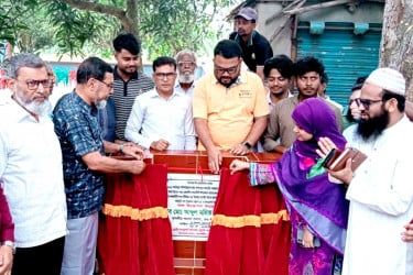 আদমদীঘিতে খাল পুন:খনন কাজের উদ্বোধন