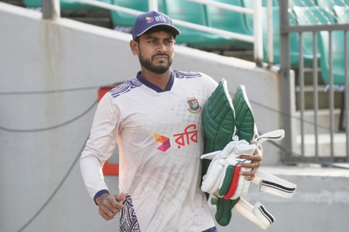 মিরপুর টেস্ট: ব্যাটারদের দিকে তাকিয়ে মিরাজ