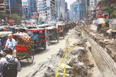 সমন্বয়হীন খোঁড়াখুঁড়িতে দুর্ভোগ