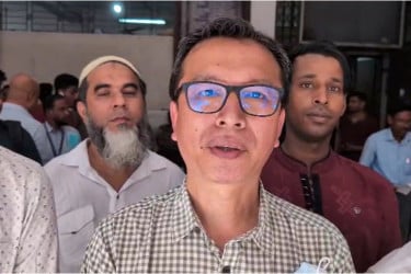 ছেলের মৃত্যুর বিচার চেয়ে ড. ইউনূসের বিরুদ্ধে মামলার আবেদন