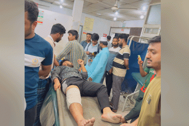 নোয়াখালীতে বাড়ির সামনেই যুবককে দুর্বৃত্তদের গুলি