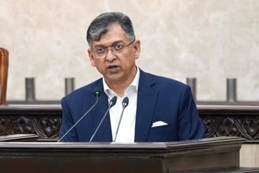 পুলিশ বাহিনী চেইন অব কমান্ড মেনে কাজ না করলে ব্যবস্থা : স্বরাষ্ট্রমন্ত্রী