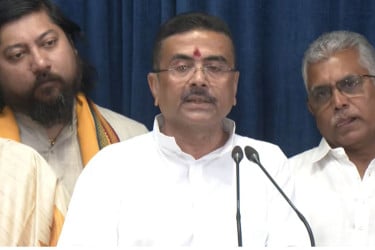 মুখ্যমন্ত্রী হয়েই বাংলাদেশ সীমান্তে কাঁটাতারের বেড়া দেওয়ার সিদ্ধান্ত শুভেন্দুর