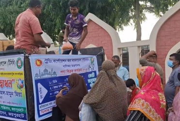 জয়পুরহাটে টিসিবির পণ্য বিক্রি শুরু