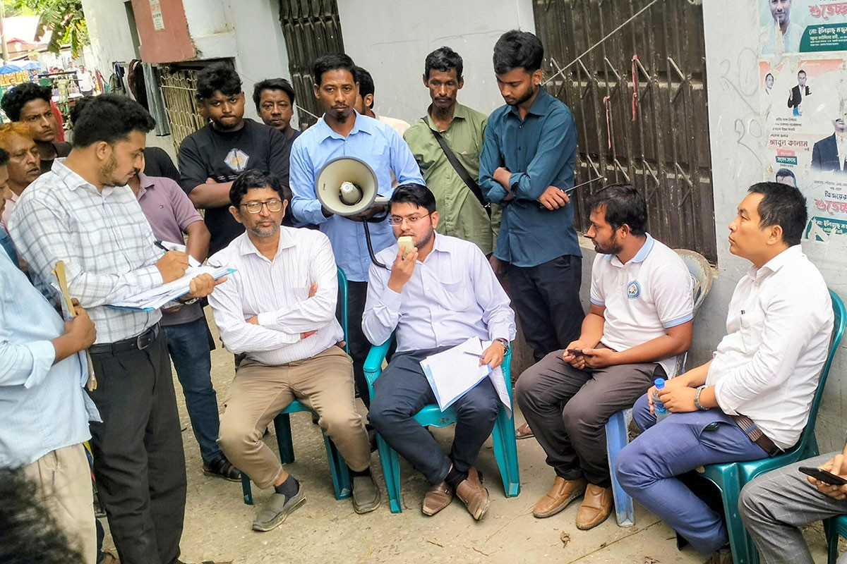 রাতের আঁধারে ভরাটকৃত শতবর্ষী পুকুরের মাটি বিক্রি হলো নিলামে