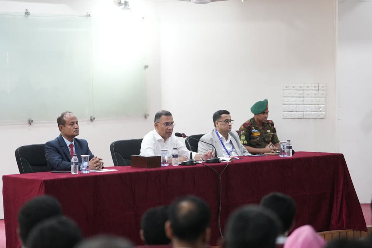‘মাননীয়’ বলার প্রয়োজন নেই, ঢাবি শিক্ষার্থীদের প্রধানমন্ত্রী