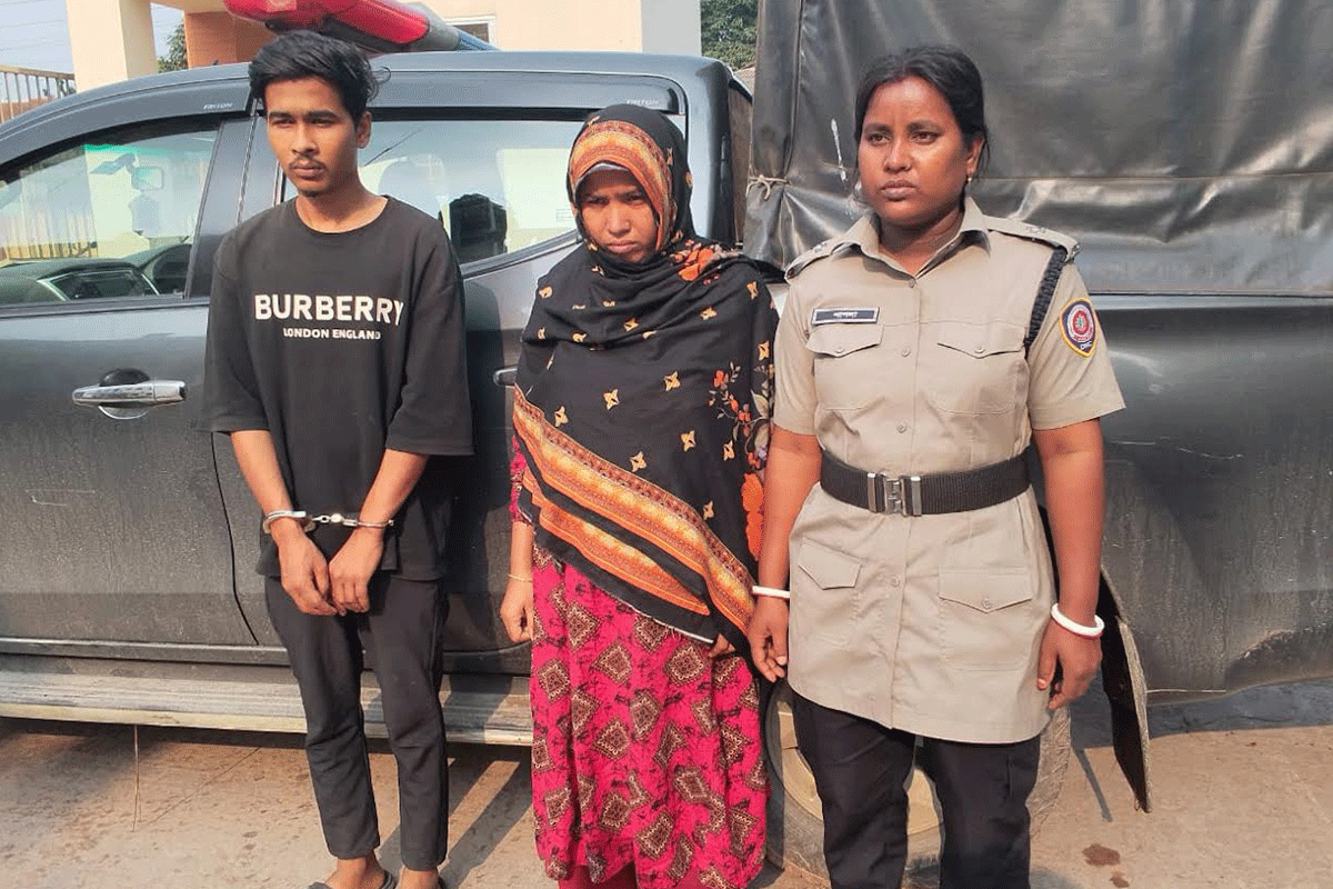 গাইবান্ধায় হেরোইনসহ ভাই-বোন গ্রেফতার