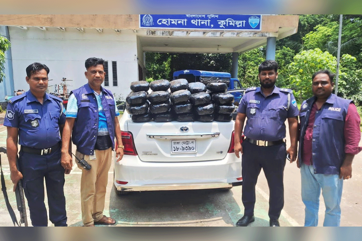 ৬০ কেজি গাঁজার জন্য ফেলে গেলেন ২০ লাখের গাড়ি