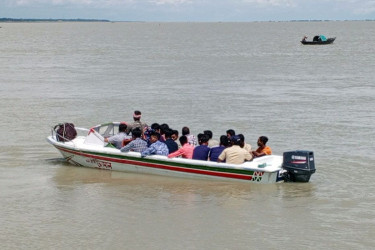 স্পিডবোটে প্রতি কিলোমিটারে সর্বোচ্চ ভাড়া ১৭ টাকা নির্ধারণ