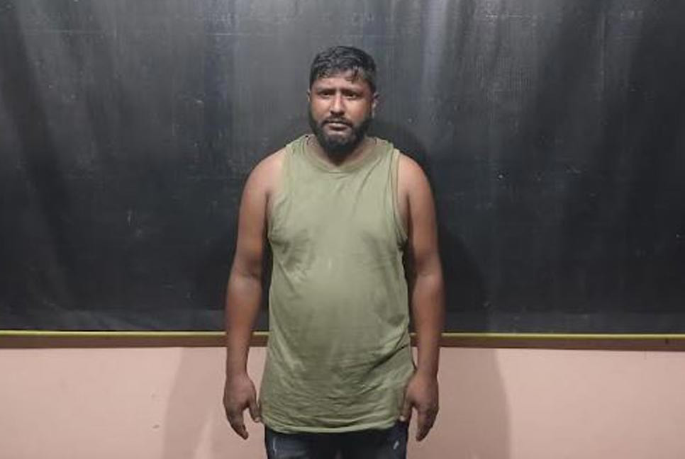 কুমিল্লায় বিদেশি পিস্তলসহ অস্ত্রধারী গ্রেফতার