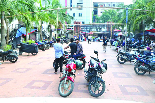 পার্কে পার্কিং বাণিজ্য