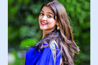 মানবিক সাদিয়া আয়মান