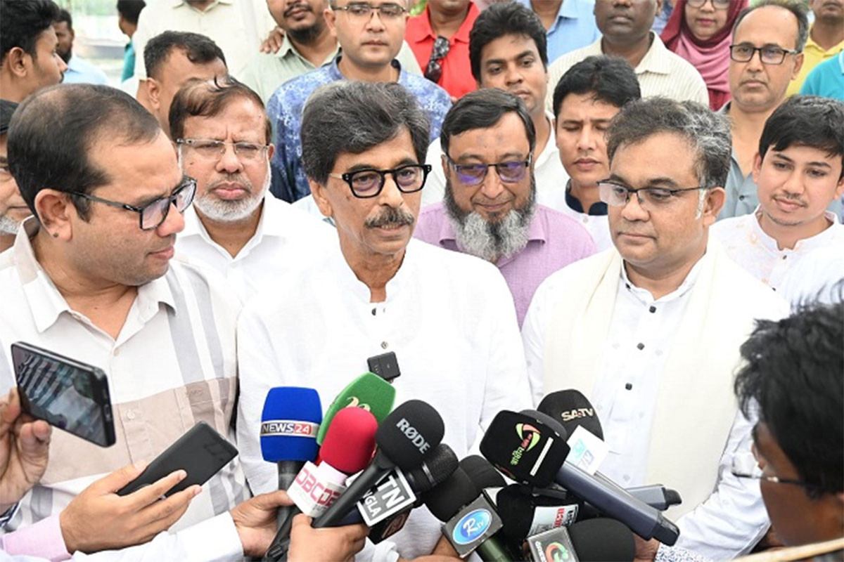 বিশ্ববিদ্যালয় লেক হতে পারে মিঠাপানির মাছ উৎপাদনে নতুন দৃষ্টান্ত : মৎস্যমন্ত্রী