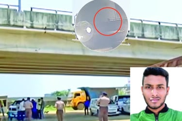 ফ্লাইওভারে ঝুলন্ত লাশ