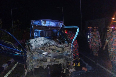 ভাঙ্গায় এক্সপ্রেসওয়েতে কাভার্ড ভ্যানের পেছনে পিকআপের ধাক্কা, নিহত দুই