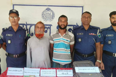 চুরি হওয়া ১০ লাখ টাকা-ফোনসহ ফেনী থেকে গ্রেফতার ১০
