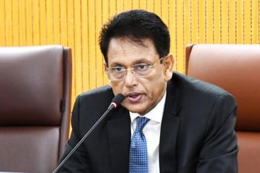 কোচিং সেন্টার নিয়ে যে কড়া বার্তা দিলেন শিক্ষামন্ত্রী