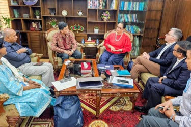 টেকসই খাদ্য নিরাপত্তা ও কর্মসংস্থান সৃষ্টিতে ডব্লিউএফপির সহায়তা চাইলেন পার্বত্যমন্ত্রী