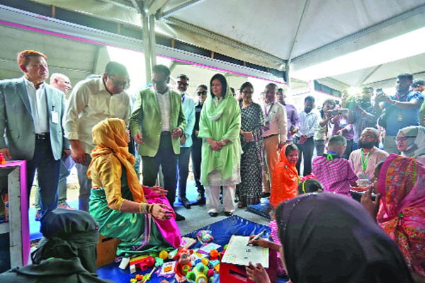 রাজধানীর কড়াইল বস্তি