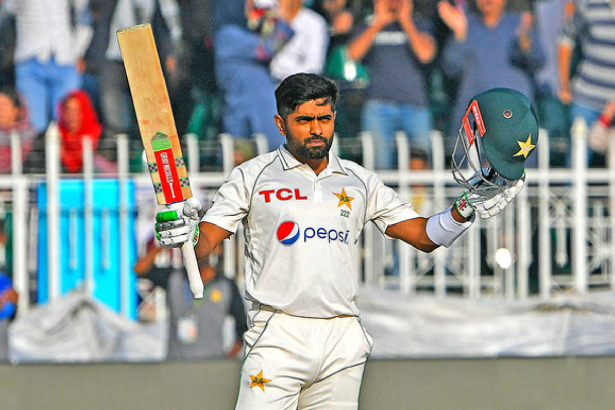 পাকিস্তানের সিরিজ বাঁচানোর টেস্টে কি ফিরবেন বাবর